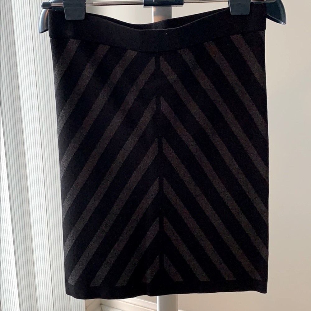 3/$30 - Geometric Bodycon skirt